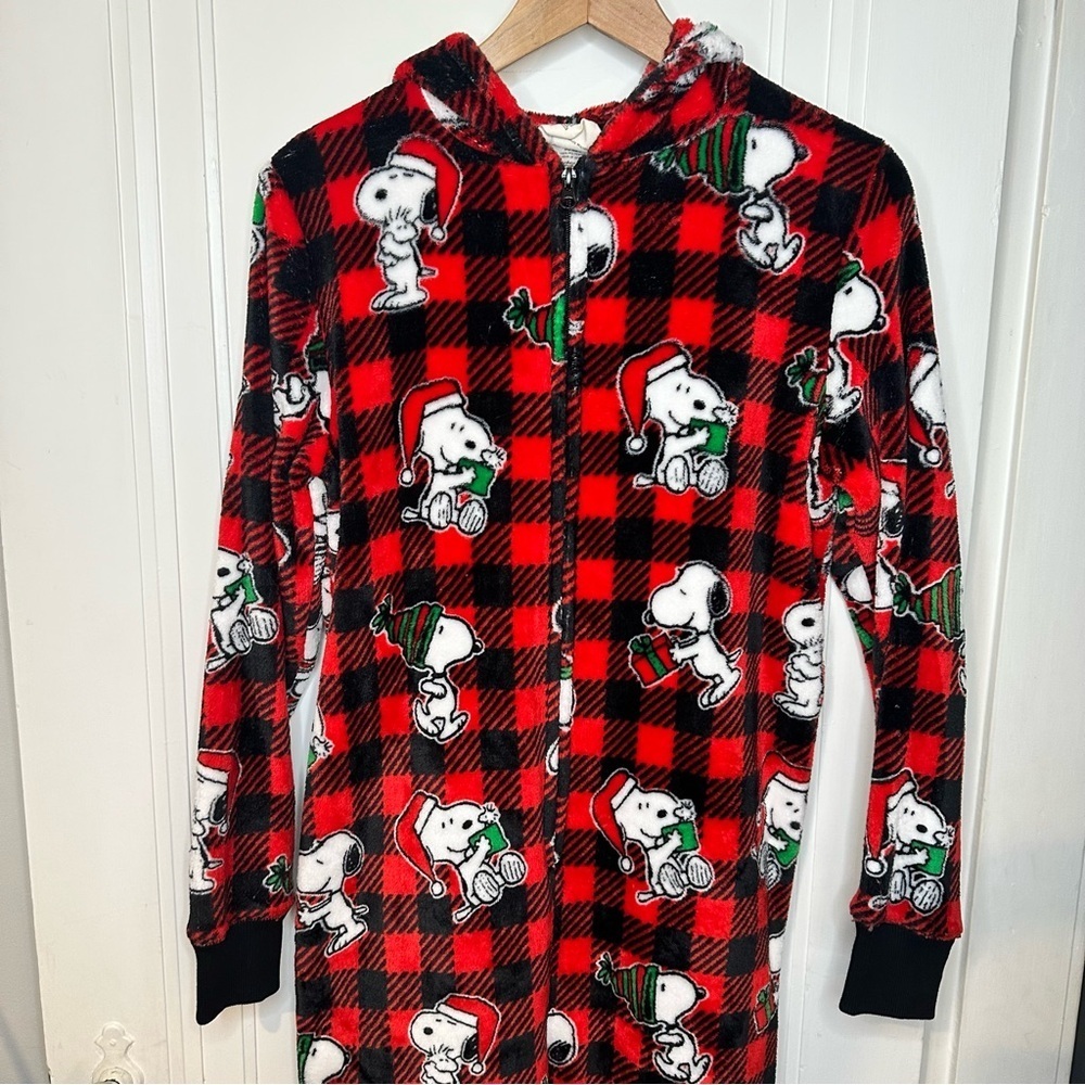 Munki Munki Snoopy Red Buffalo Plaid peanuts Onesie Pajamas fleece small - Picture 2 of 9